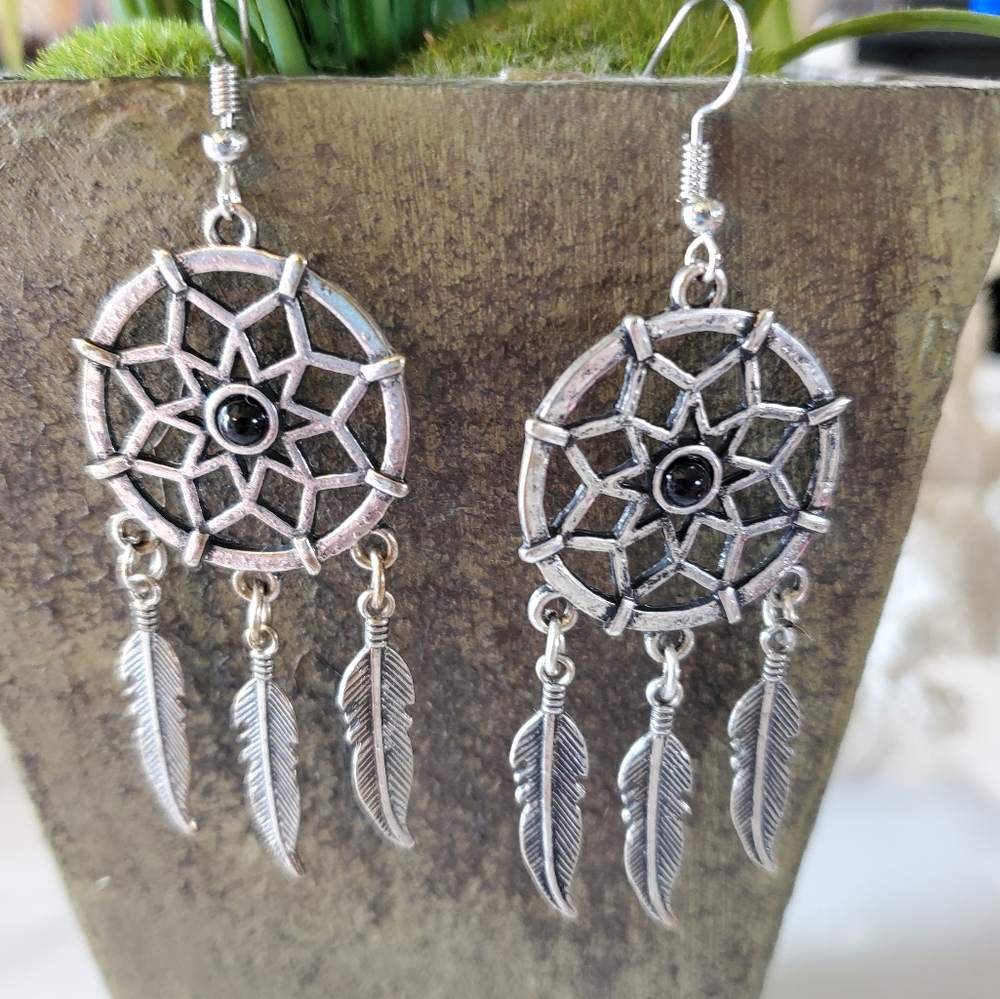 Antiqued Silver Tone Dream Catcher Feather Earrings 💥3 for $12💥